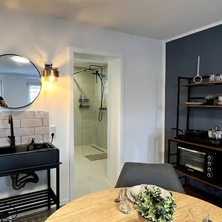 Gemuetliches Mit Bad Und Eigenem Eingang In Altstadtvilla דירה ארנסברג