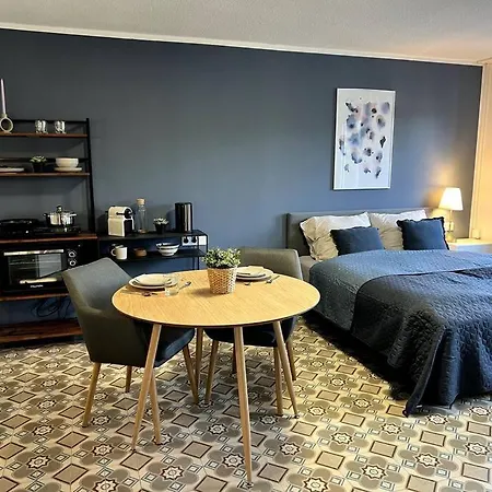 Apartment Gemuetliches Mit Bad Und Eigenem Eingang In Altstadtvilla