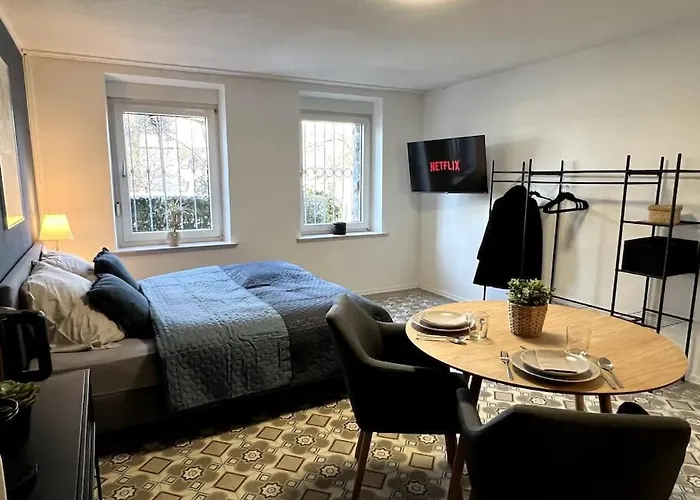 Gemuetliches Mit Bad Und Eigenem Eingang In Altstadtvilla Άρνσμπεργκ